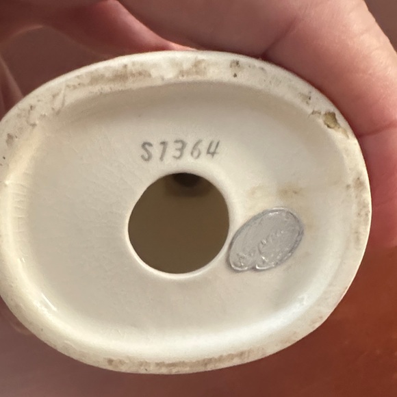 Vintage 1940’s April Angel Figurine with Pastel Accents - Picture 8 of 9